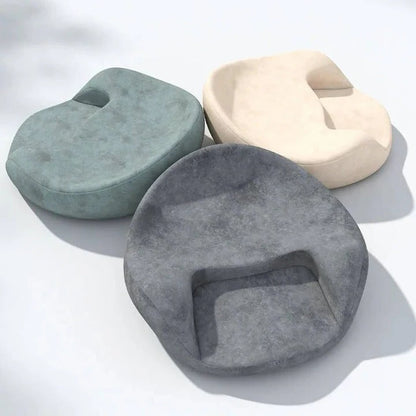 Zenora™ - Curved Support for Focused, Upright Sitting